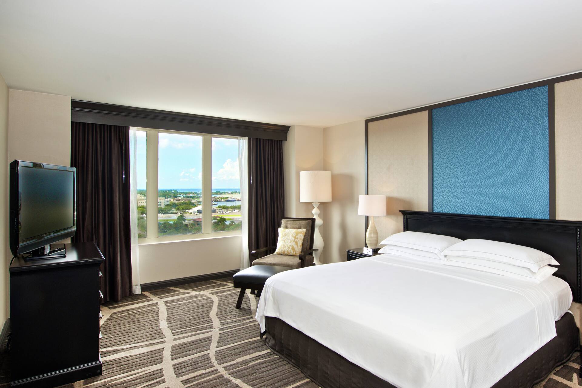 Hilton St. Petersburg Bayfront king suite guest room